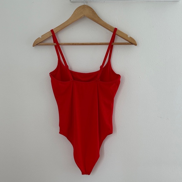 Free People Red Seamless Double-Strap Bodysuit – Scoop Neck Stretch Knit size S - Picture 5 of 10